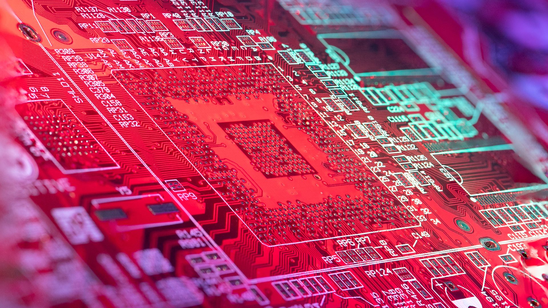 Should We Look at Hardware and Software as an Integrated Solution When Investing in Field Service Technology?