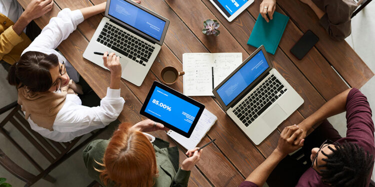 Hyperpersonalization in B2B E-Commerce