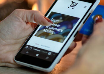 Rewriting Digital Commerce: From Presence to Real Maturity in Industrial B2B