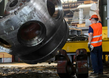 Operationalising Circular Service Models at Scale in Heavy Industry