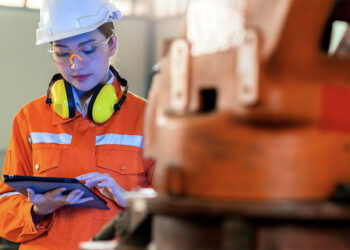 Turning Installed Base Complexity into Revenue: How an AI Service Configurator Rewires Aftermarket Sales