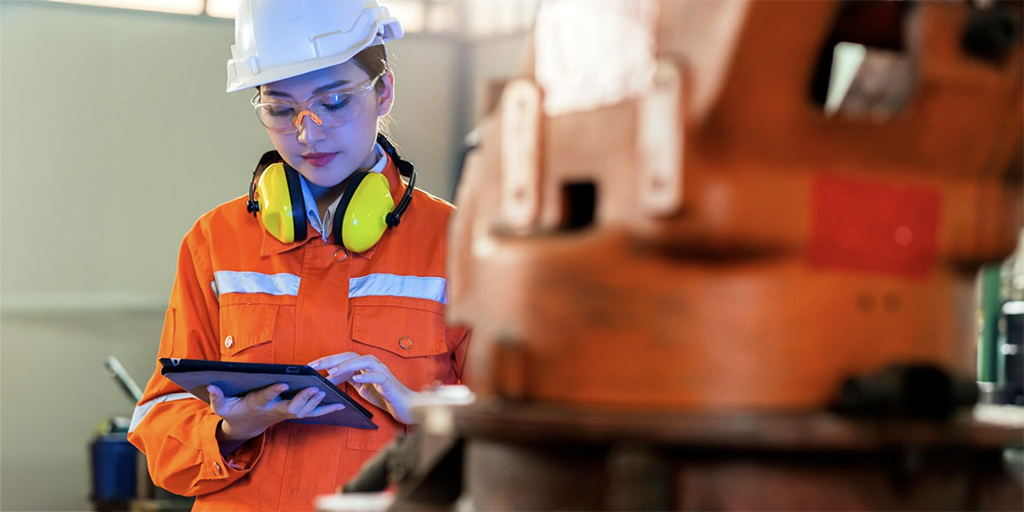 Turning Installed Base Complexity into Revenue: How an AI Service Configurator Rewires Aftermarket Sales