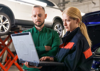 Brilliant at the Basics: How Six Ordinary Moments Create Extraordinary Aftermarket Loyalty