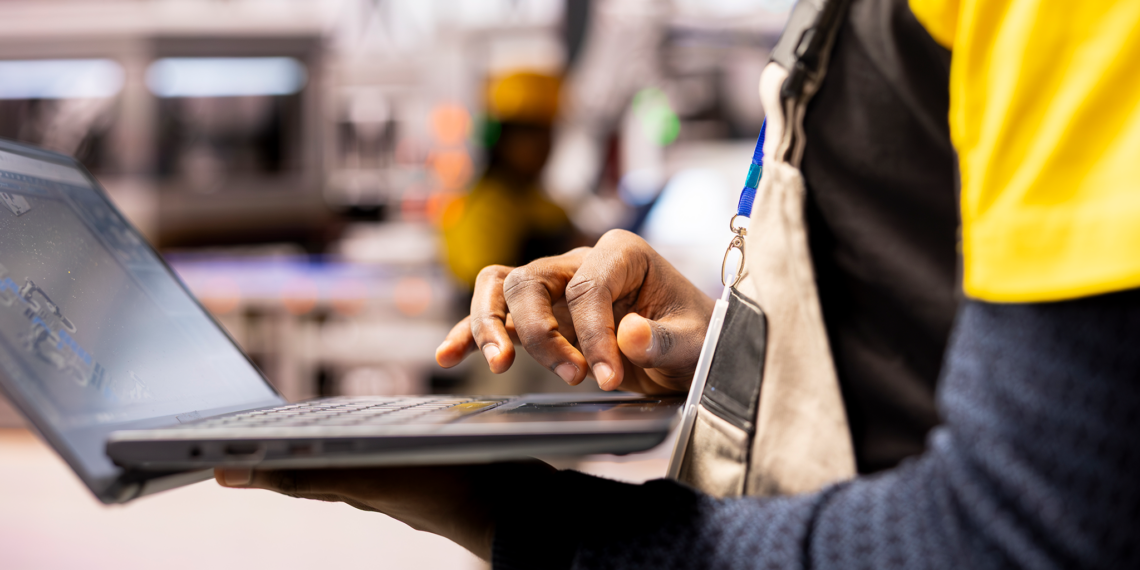 Composable Commerce in B2B: Orchestrating Personalized Journeys at Scale