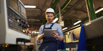 The Role of Chatbots in B2B Manufacturing E-Commerce: Enhancing Customer Interactions