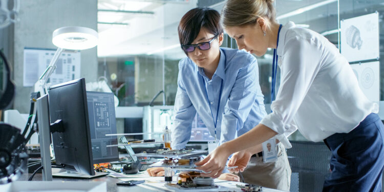 Service Innovation Labs: Prototyping the Future of Aftermarket Support